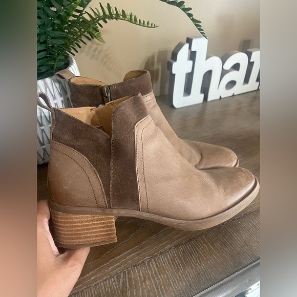 Korks Leather and Suede Zipper Booties Nude Tan Size 6.5 - Picture 6 of 14